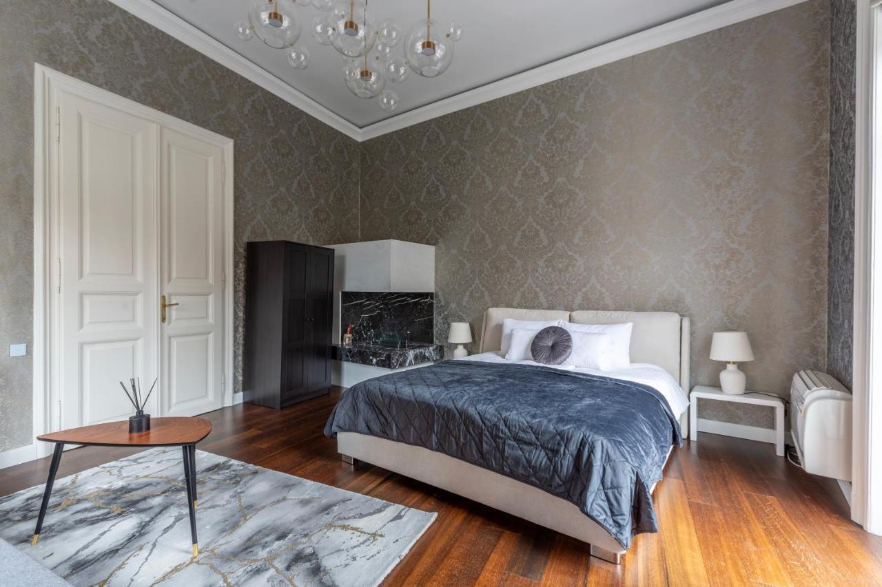 Luxury Apartment With Balcony Next To The New York Cafe Budapest Exterior foto