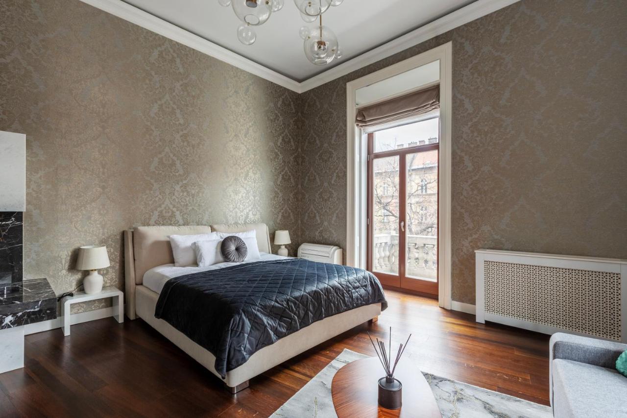 Luxury Apartment With Balcony Next To The New York Cafe Budapest Exterior foto